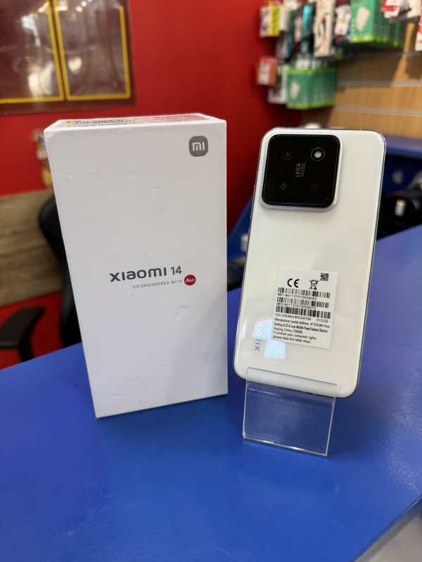Мобильный телефон Xiaomi 14