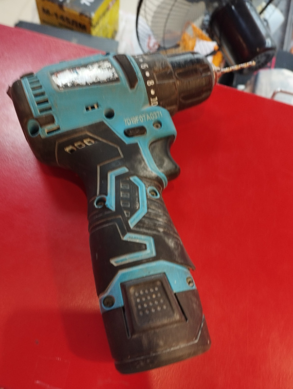 Шуруповерт Makita Не указана