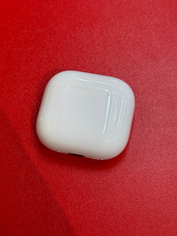 Наушники Apple AirPods 4 с Шумоподавлением