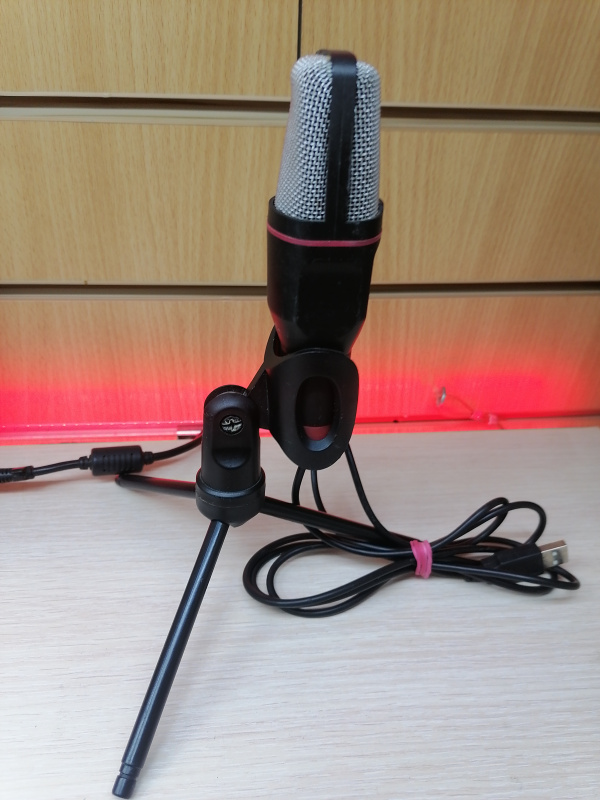 Микрофон DEXP U400