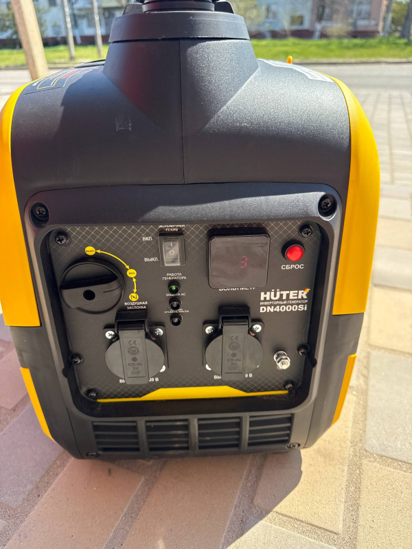 Бензогенератор Huter DN4000SI