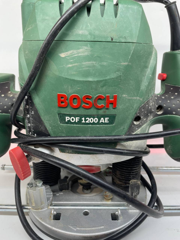 Фрезерный станок Bosch  pof 1200 AE