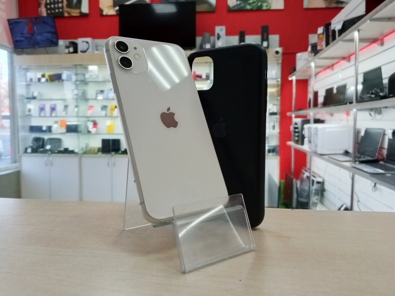 Мобильный телефон Apple iPhone 11