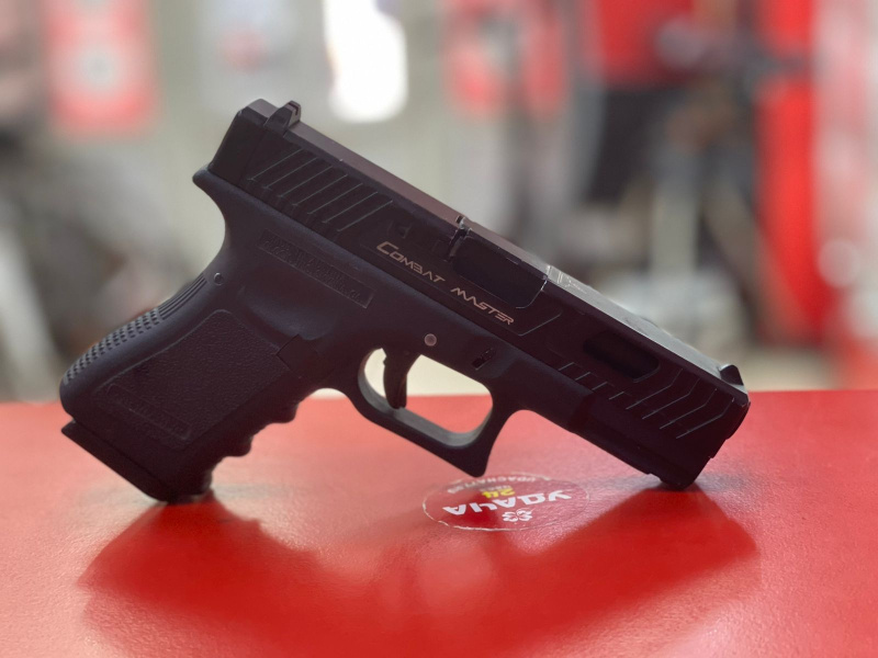Пистолет Glock 17   Combat Master