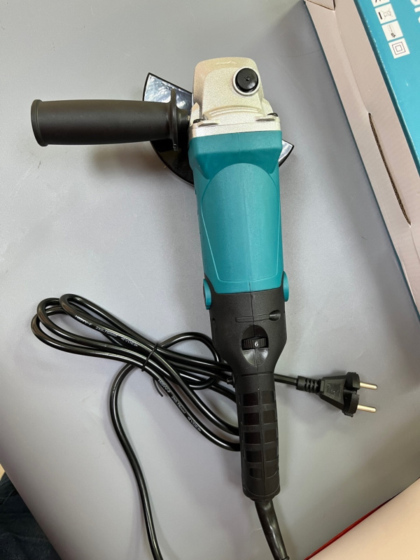 Болгарка Makita 125