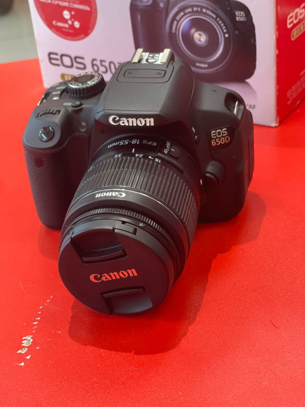 Фотоаппарат Canon EOS 650D