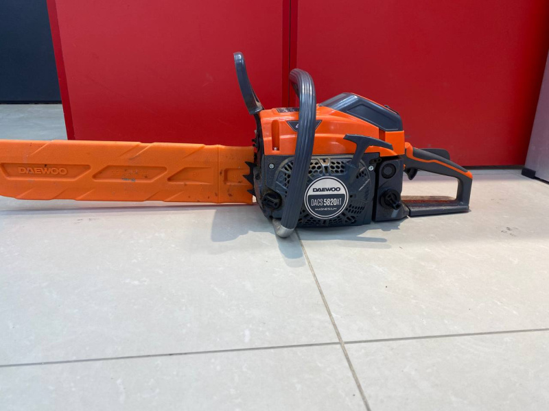 Бензопила Daewoo Electronics DACS5820XT
