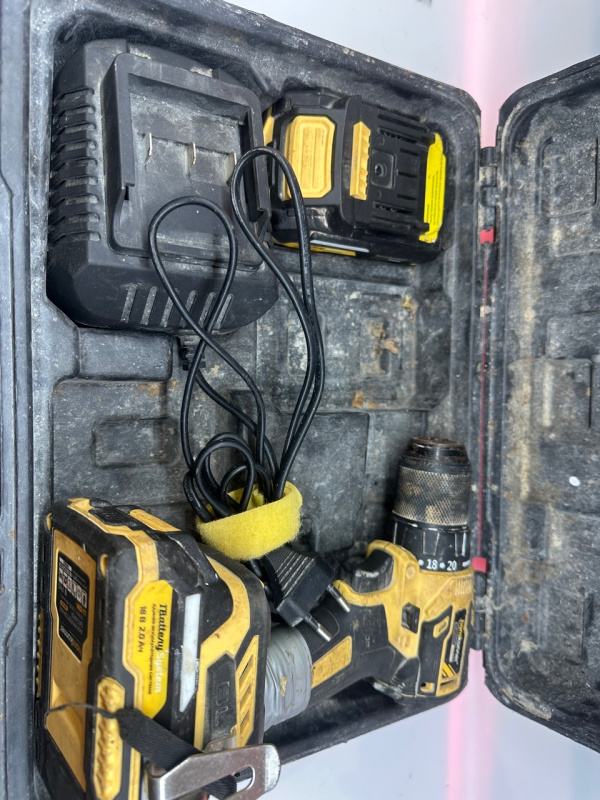 Шуруповерт Hanskonner HCD2065BLC