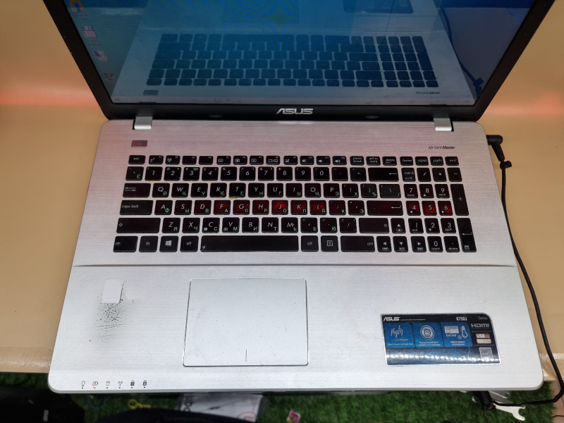 Ноутбук ASUS K750J