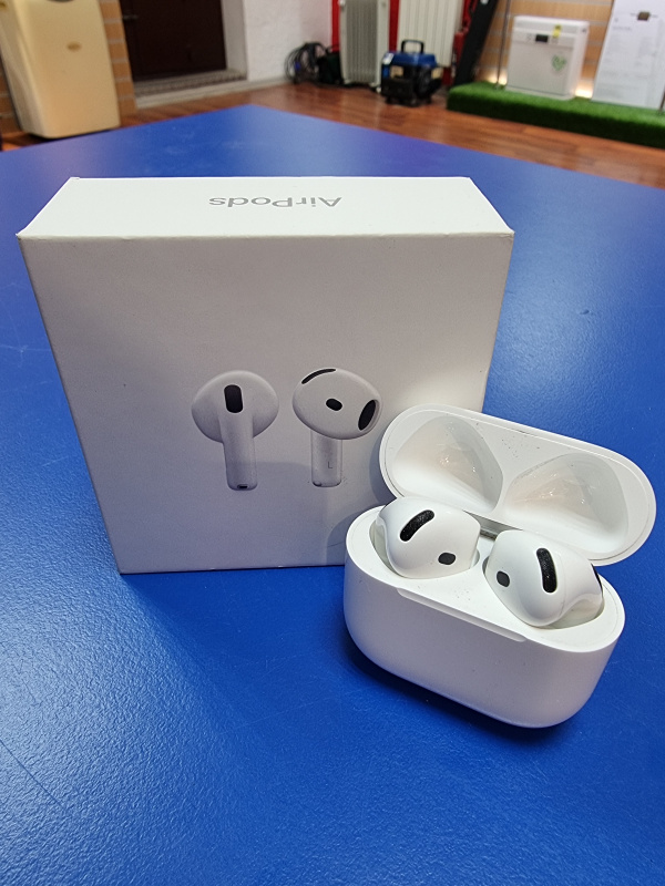 Наушники Apple AIR PODS 4