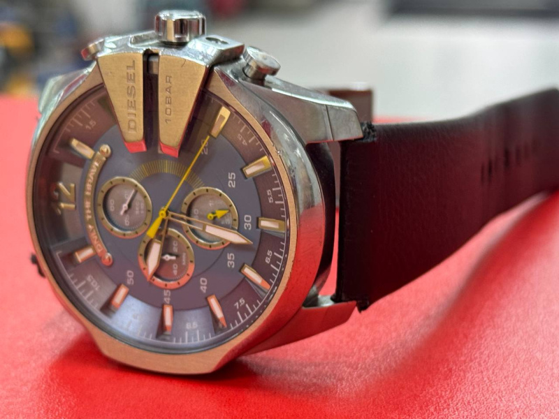 Часы наручные Diesel DZ4281