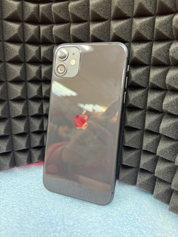 Мобильный телефон Apple iPhone 11