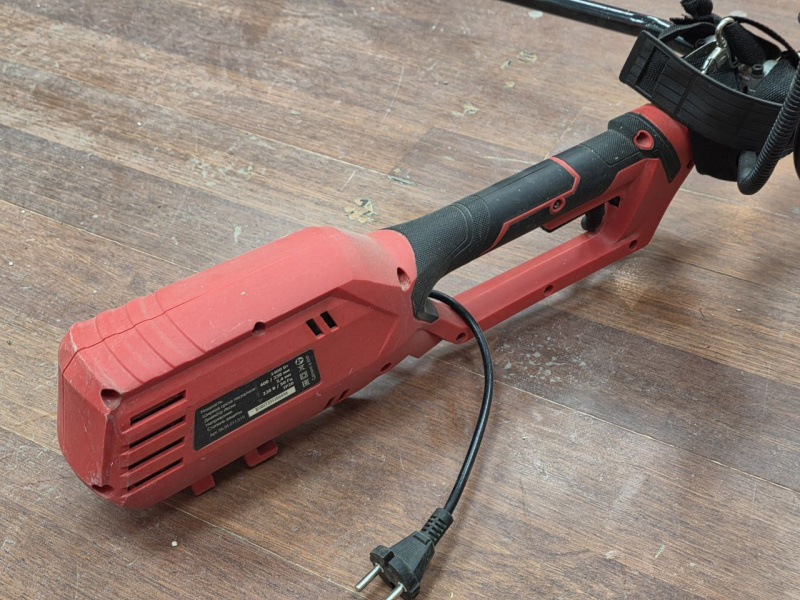 Электротриммер BRAIT BR-1600B